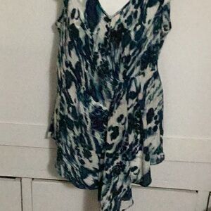 A Pea in the Pod size M Navy and Grey tank top